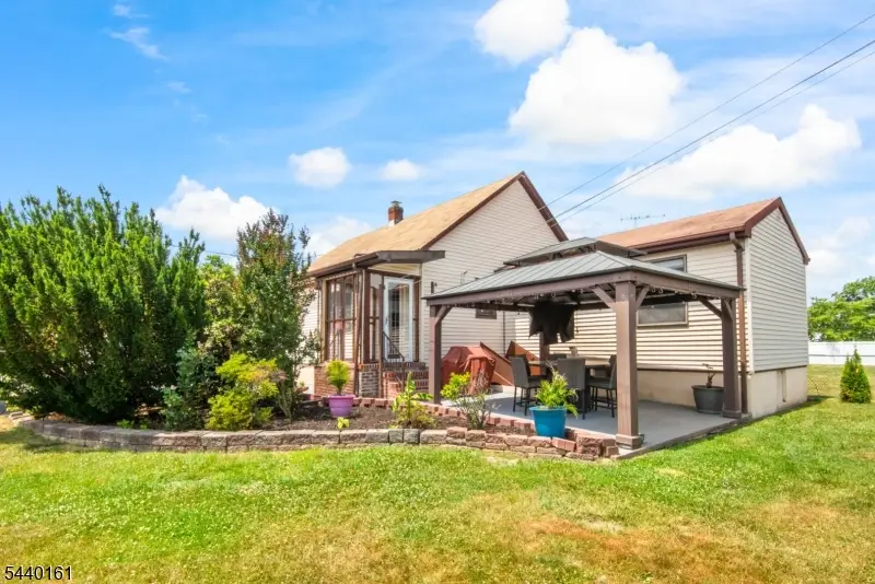 26 N 9th Ave, Manville, NJ 08835 - #1