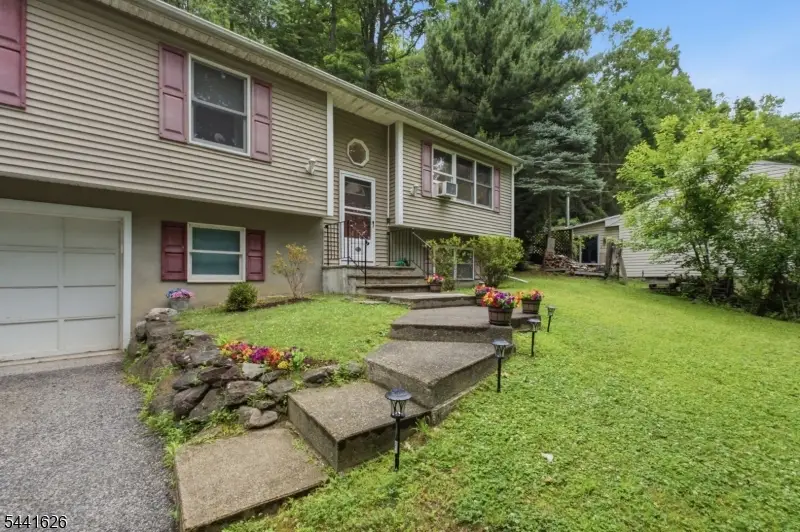 51 W Shore Dr, Vernon, NJ 07462 - #3