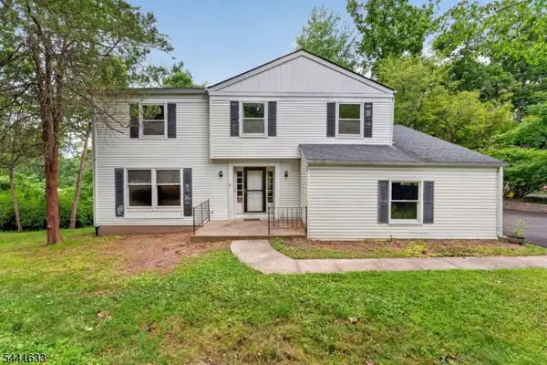 22 Forest Ln, Ewing Twp., NJ 08628