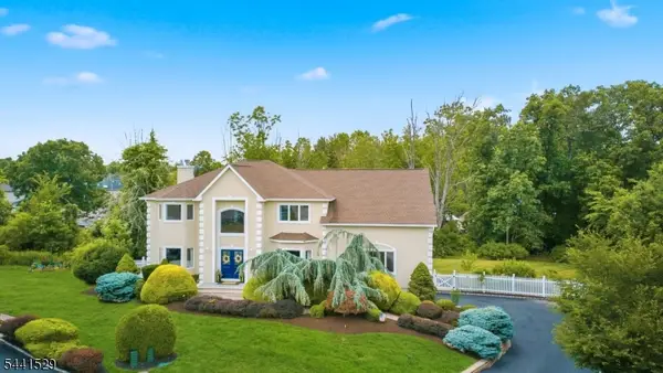 15 Nicki Ct, Parsippany-Troy Hills Twp., NJ 07054