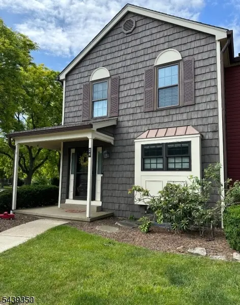 26 Duck Hawk Ct, Allamuchy, NJ 07840 - #2