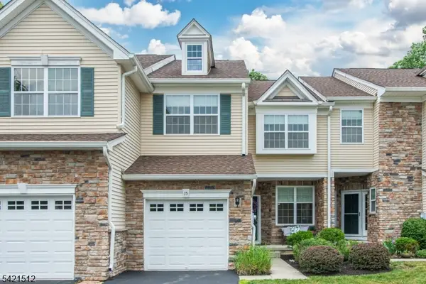 15 Julia Pl, Mount Olive Twp., NJ 07828