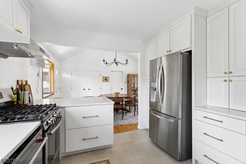 329 Maplewood Ave, Kenilworth, NJ 07033 - #2