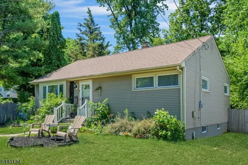 337 Richard Way, North Plainfield, NJ 07062 - #2