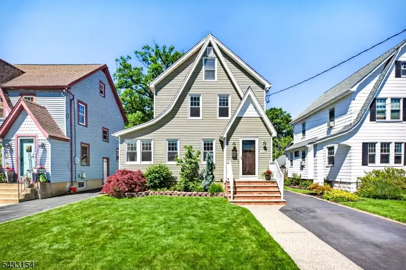 612 Larch Street, Roselle Park, NJ 07204 - #1