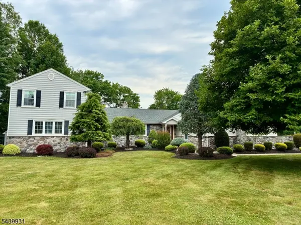3 Karen Court, Scotch Plains Twp., NJ 07076