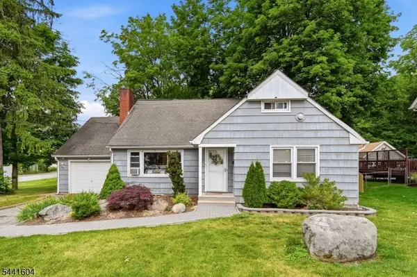19 Fredericks St, Wanaque Boro, NJ 07465