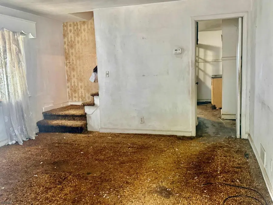 72 Hanford St, Newark, NJ 07114 - #3