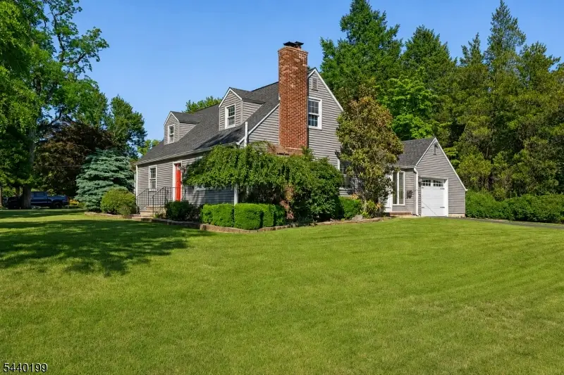 2556 Mountain Ave, Scotch Plains, NJ 07076 - #1
