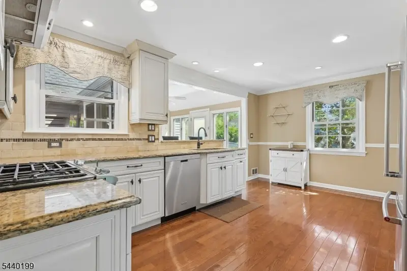 2556 Mountain Ave, Scotch Plains, NJ 07076 - #3