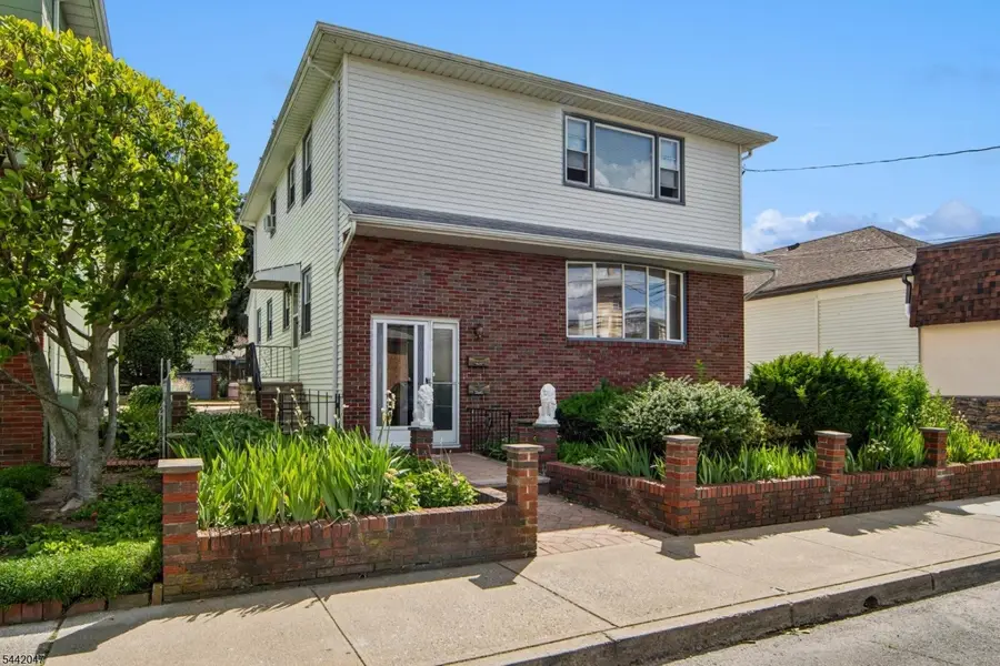 27 Crystal St, North Arlington, NJ 07031 - #2