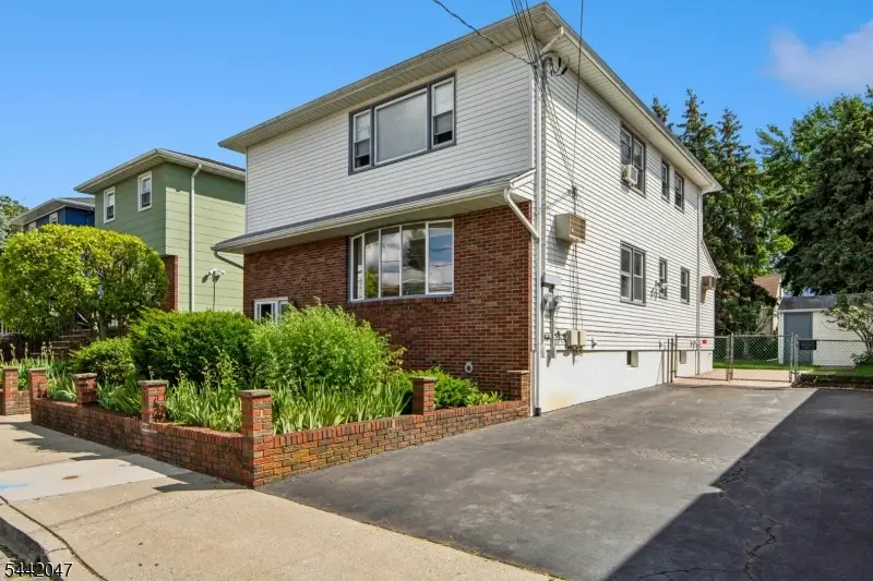 27 Crystal St, North Arlington, NJ 07031 - #3