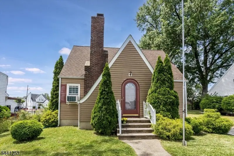 3 Lucien Pl, Linden, NJ 07036 - #1