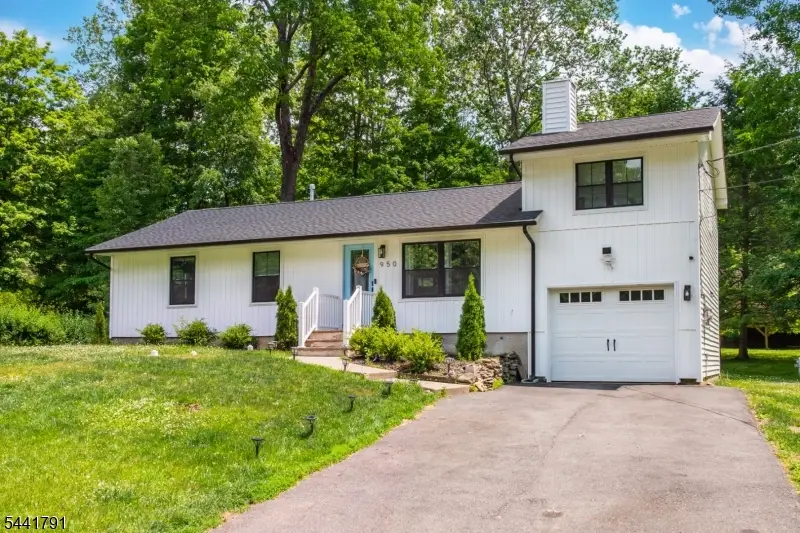 950 E Walnut Dr, Fredon, NJ 07860 - #2