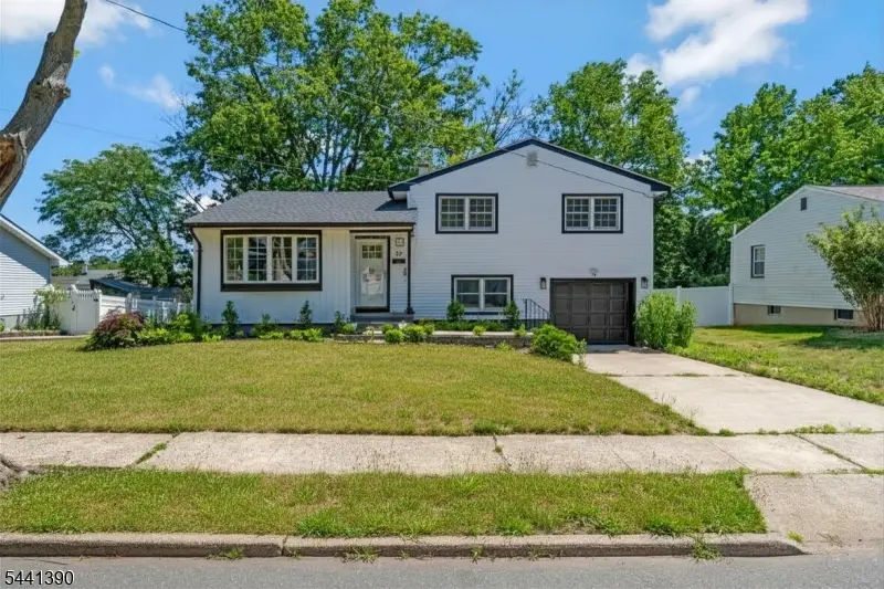 33 Larchmont Rd, Edison, NJ 08837 - #1