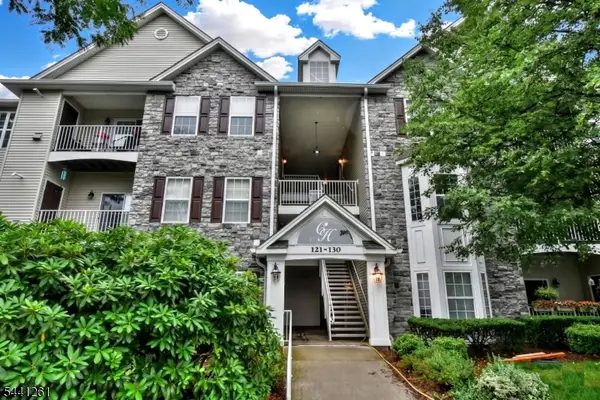 124 Barrister Dr #124, Butler Boro, NJ 07405