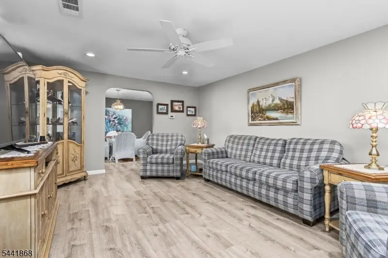 9 Ernella Dr, White, NJ 07823 - #3