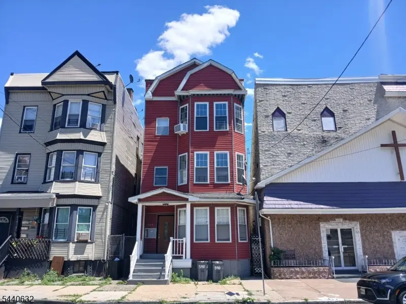 590 Hunterdon St, Newark, NJ 07108 - #1