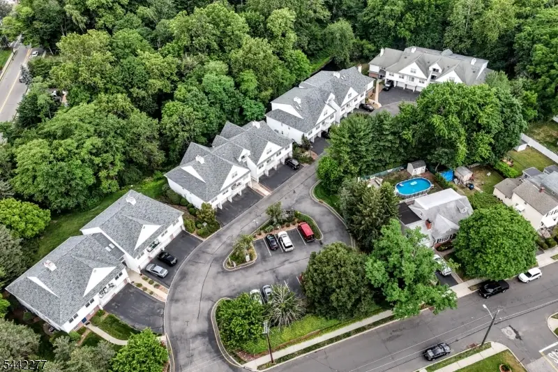 3-1 Vernon Ct, Waldwick, NJ 07463 - #2