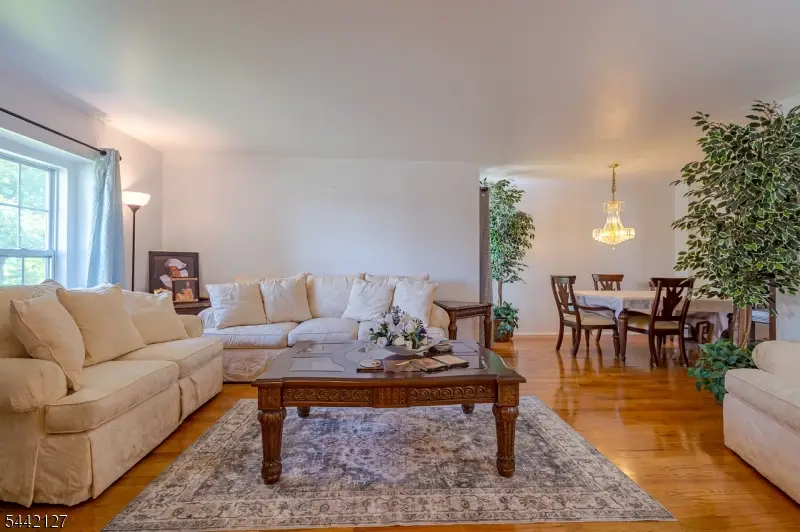 73 Kentucky Way, East Freehold, NJ 07728 - #3
