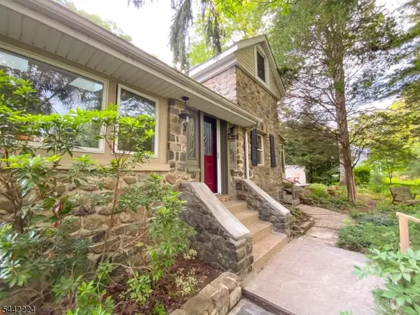 91 W Glen Rd, Denville Twp., NJ 07834