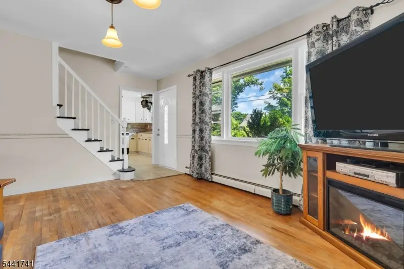 13 Allen St, Flemington, NJ 08822 - #3