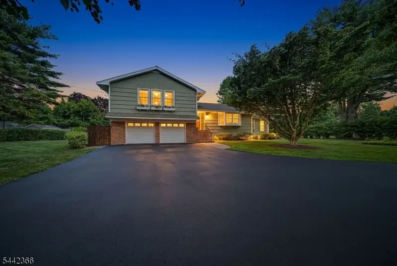 28 Lyonsville Rd, Rockaway, NJ 07005 - #1