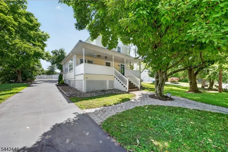 20 Kline Blvd, Whitehouse Station, NJ 08889 - #3