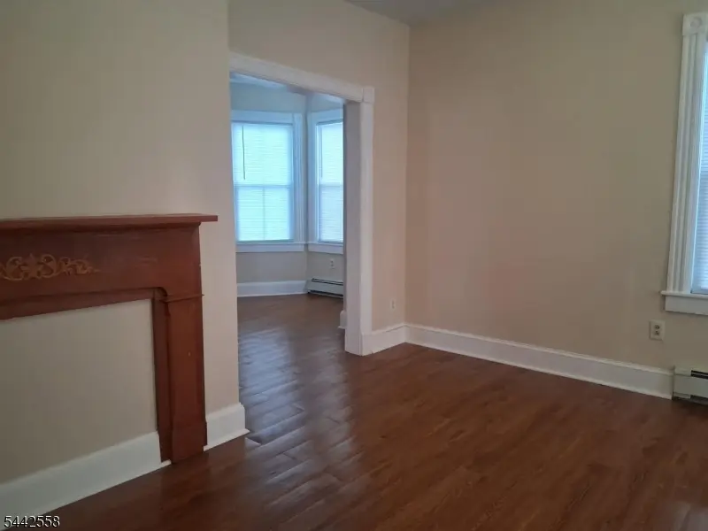 58 Thompson St, Raritan, NJ 08869 - #3