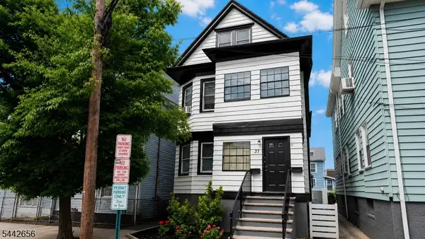 37 Prospect St, Bloomfield Twp., NJ 07003