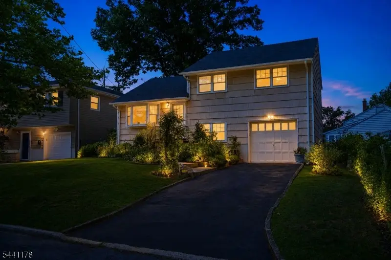 765 Grove St, Rahway, NJ 07065 - #2