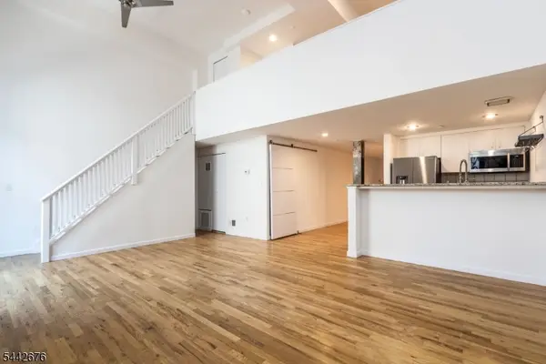 518-536 Gregory Ave #203, Weehawken Twp., NJ 07086