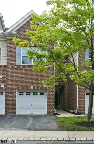 47 Taft Ln, Morristown Town, NJ 07960