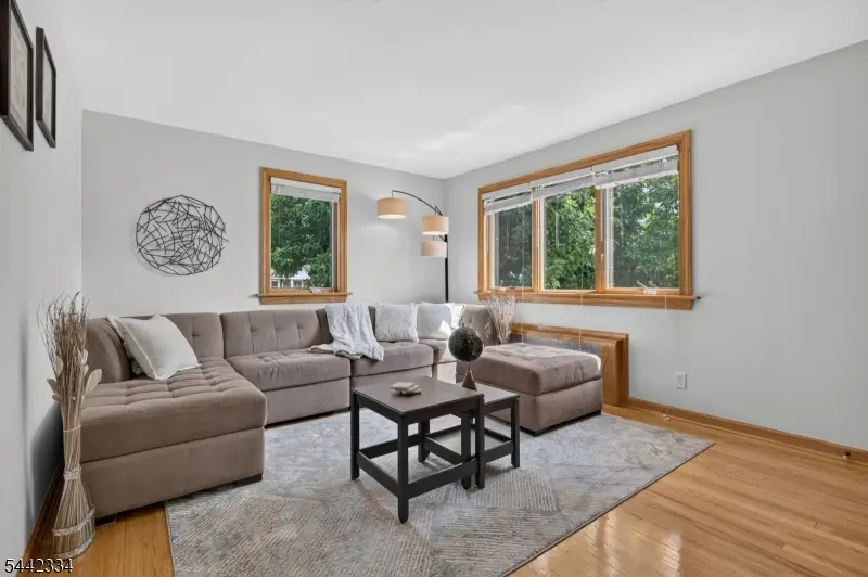 4 Howard Ave, Clifton, NJ 07013 - #3
