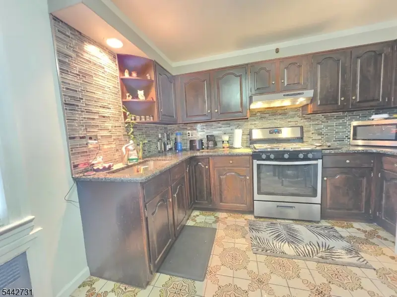 805 4th Ave, Elizabeth, NJ 07202 - #3