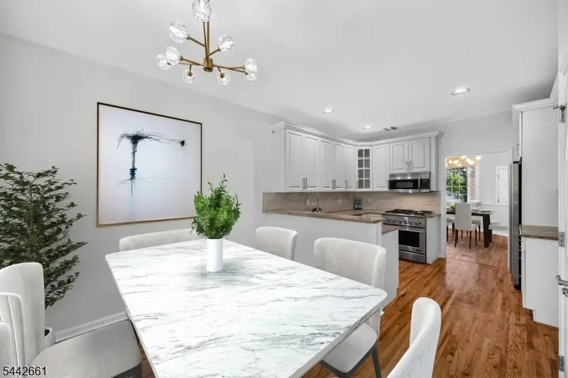 6 Schweinberg Dr, Roseland, NJ 07068 - #2