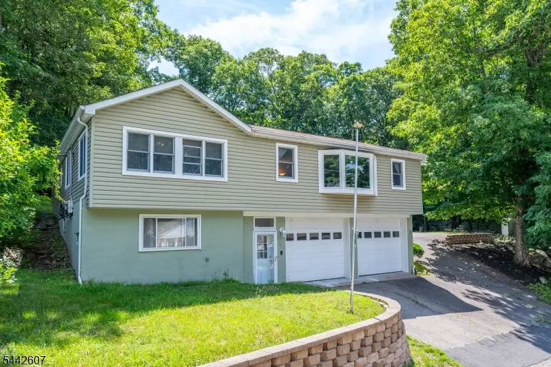 335 Elmira Trl, Hopatcong, NJ 07843 - #1