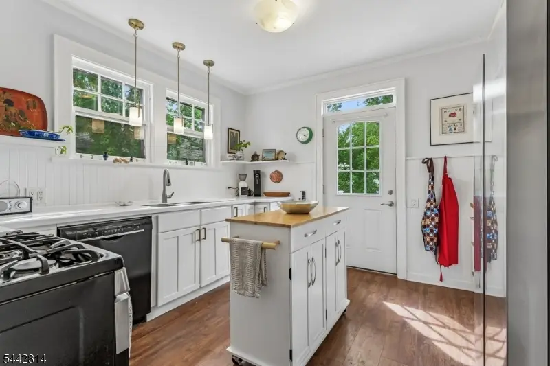 11 Brookwood Dr, Maplewood, NJ 07040 - #3