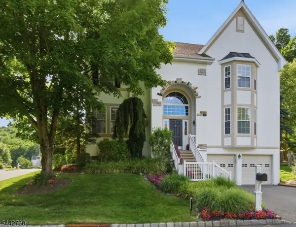 1 Rock Ledge, Oakland Boro, NJ 07436