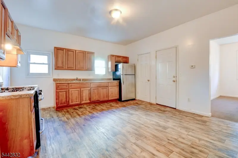 98-100 Lafayette St, Paterson, NJ 07501 - #3