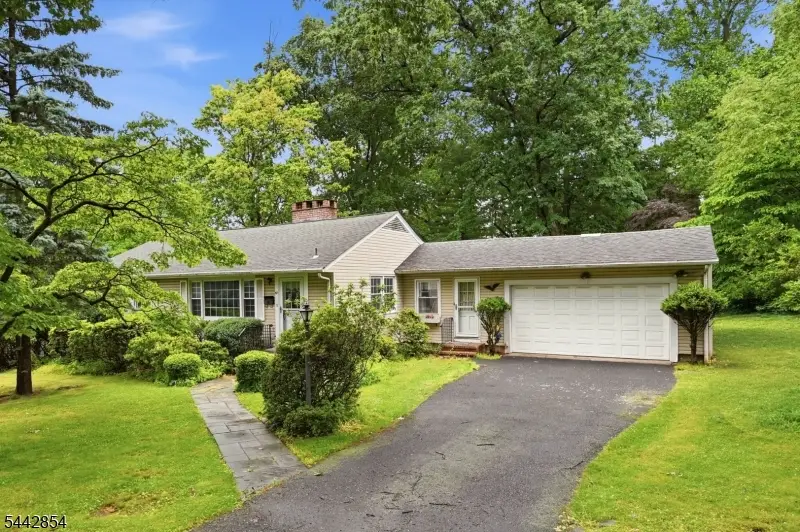 51 Crystal Ave, West Orange, NJ 07052 - #1