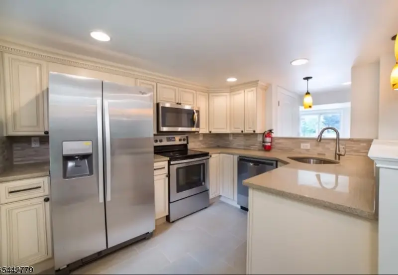 32 E Shore Trl, Hardyston, NJ 07460 - #1