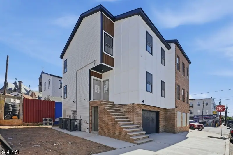34 Parkhurst St, Newark, NJ 07114 - #3