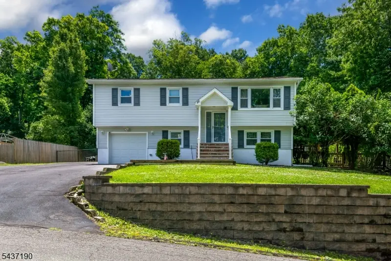 88 Shore Rd, Green, NJ 07821 - #1