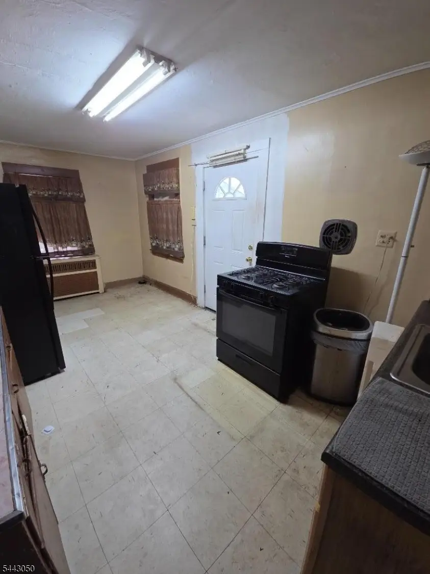 254 Glenwood Ave, East Orange, NJ 07017 - #2