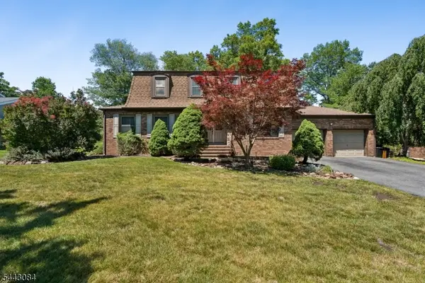 39 Robin Hood Way, Wayne Twp., NJ 07470