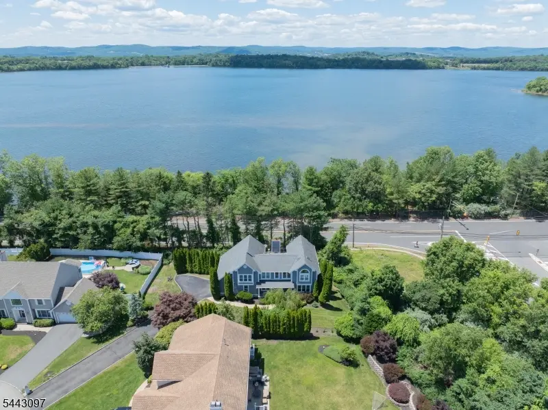 11 Gates Pl, Wayne, NJ 07470 - #2