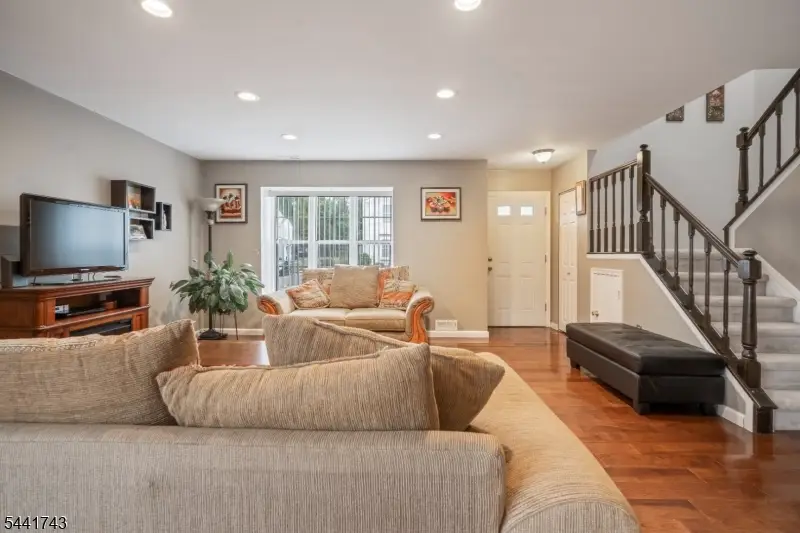 85 Almond Dr, Franklin, NJ 08873 - #3