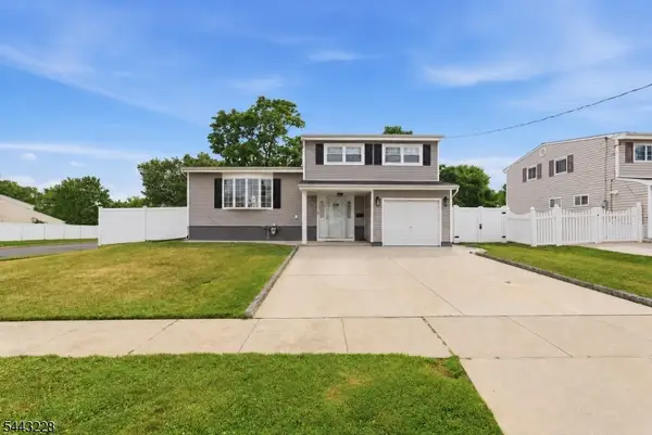 21 Bertrand St, Old Bridge Twp., NJ 08857