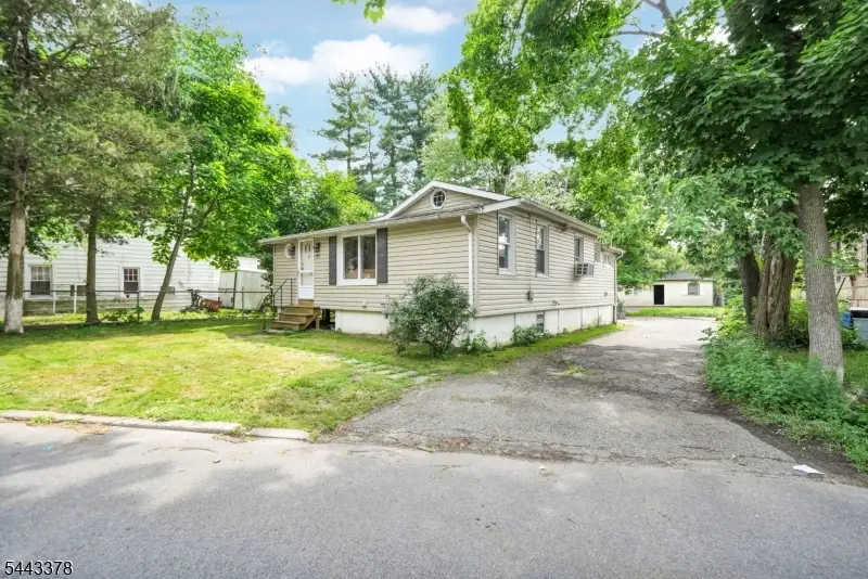 191 Fayette Ave, Wayne, NJ 07470 - #2